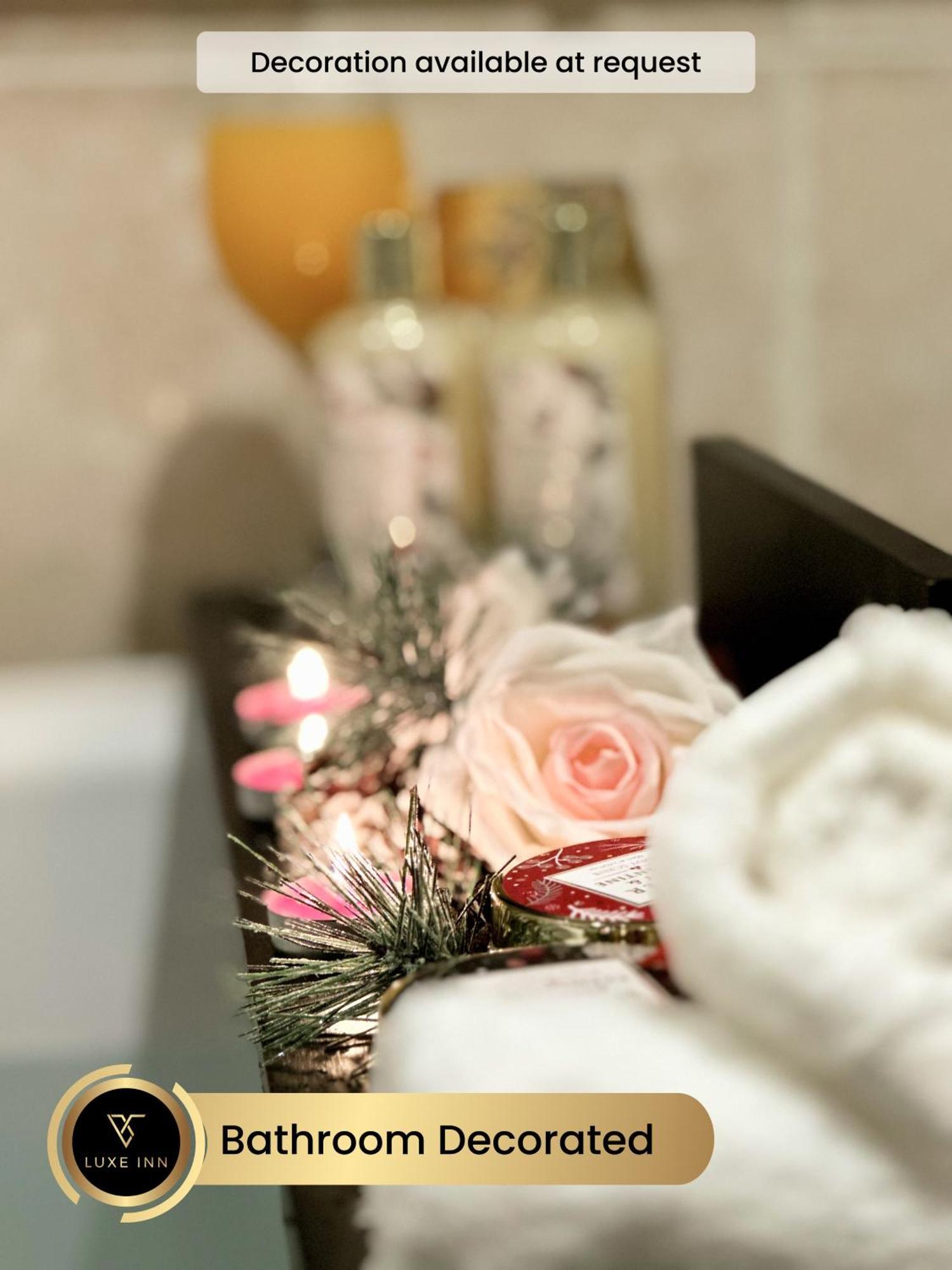 4 Bedroom House, Heathrow Airport, Luxe Inn Colnbrook Buitenkant foto