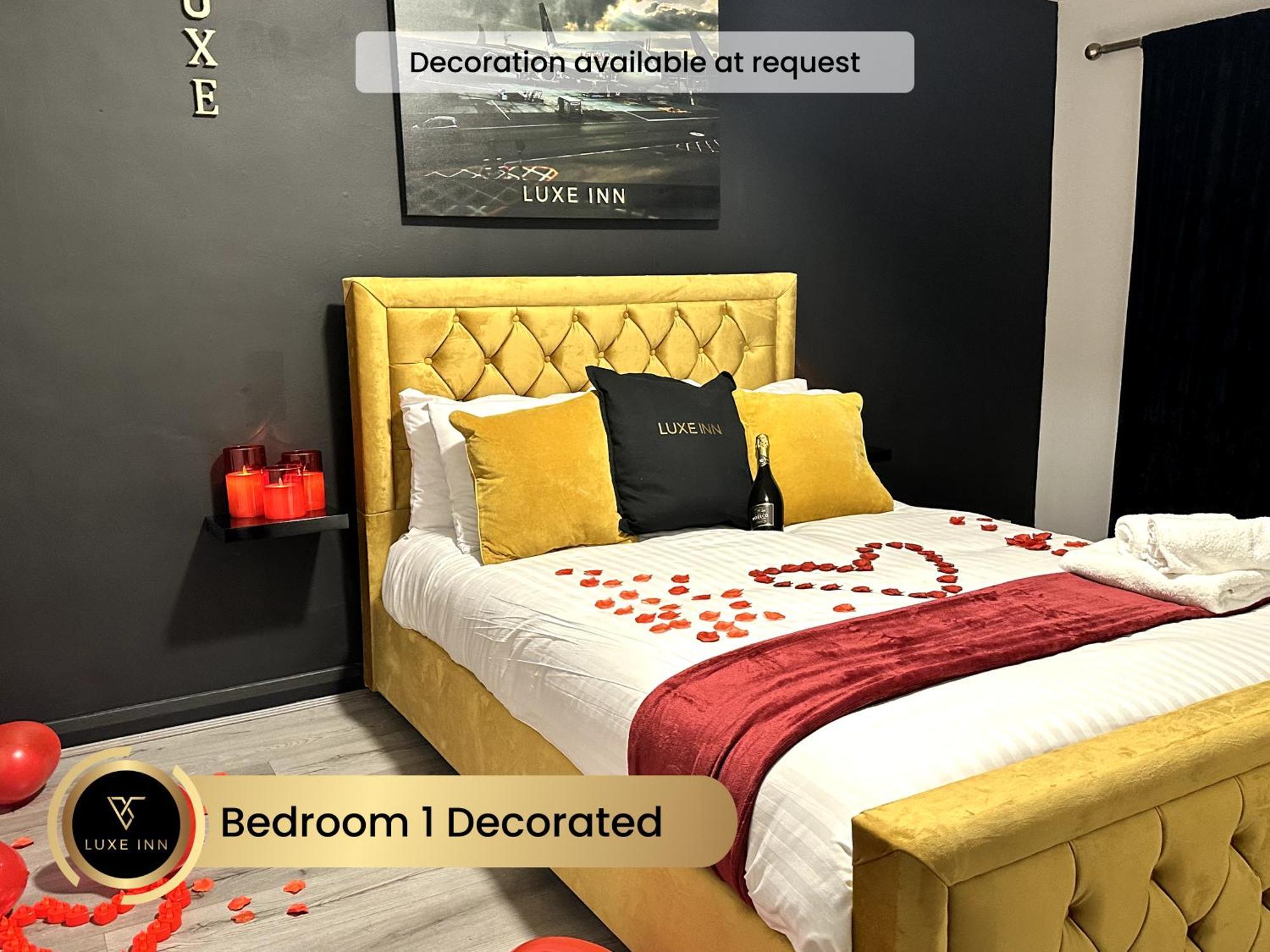 4 Bedroom House, Heathrow Airport, Luxe Inn Colnbrook Buitenkant foto