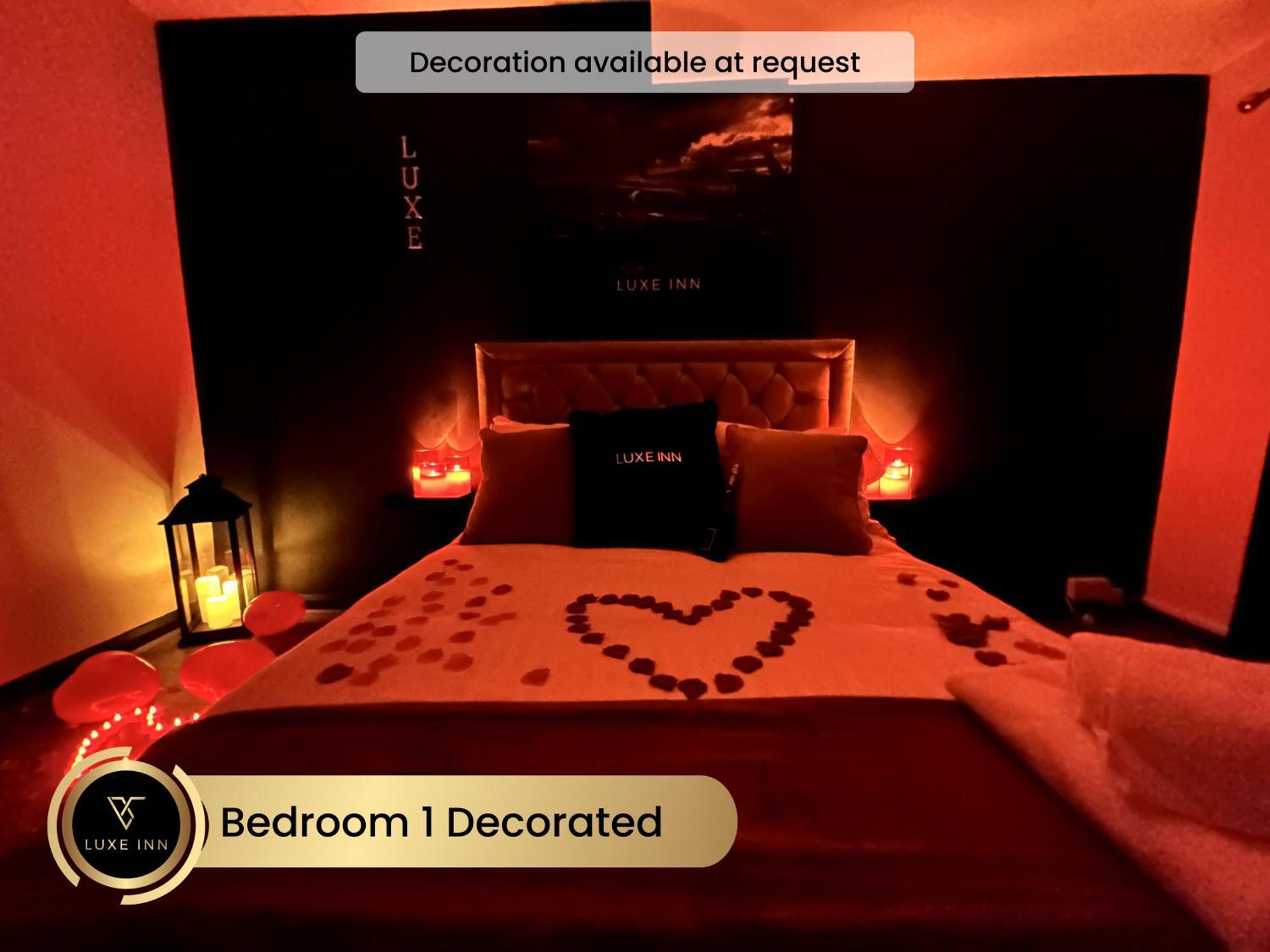 4 Bedroom House, Heathrow Airport, Luxe Inn Colnbrook Buitenkant foto