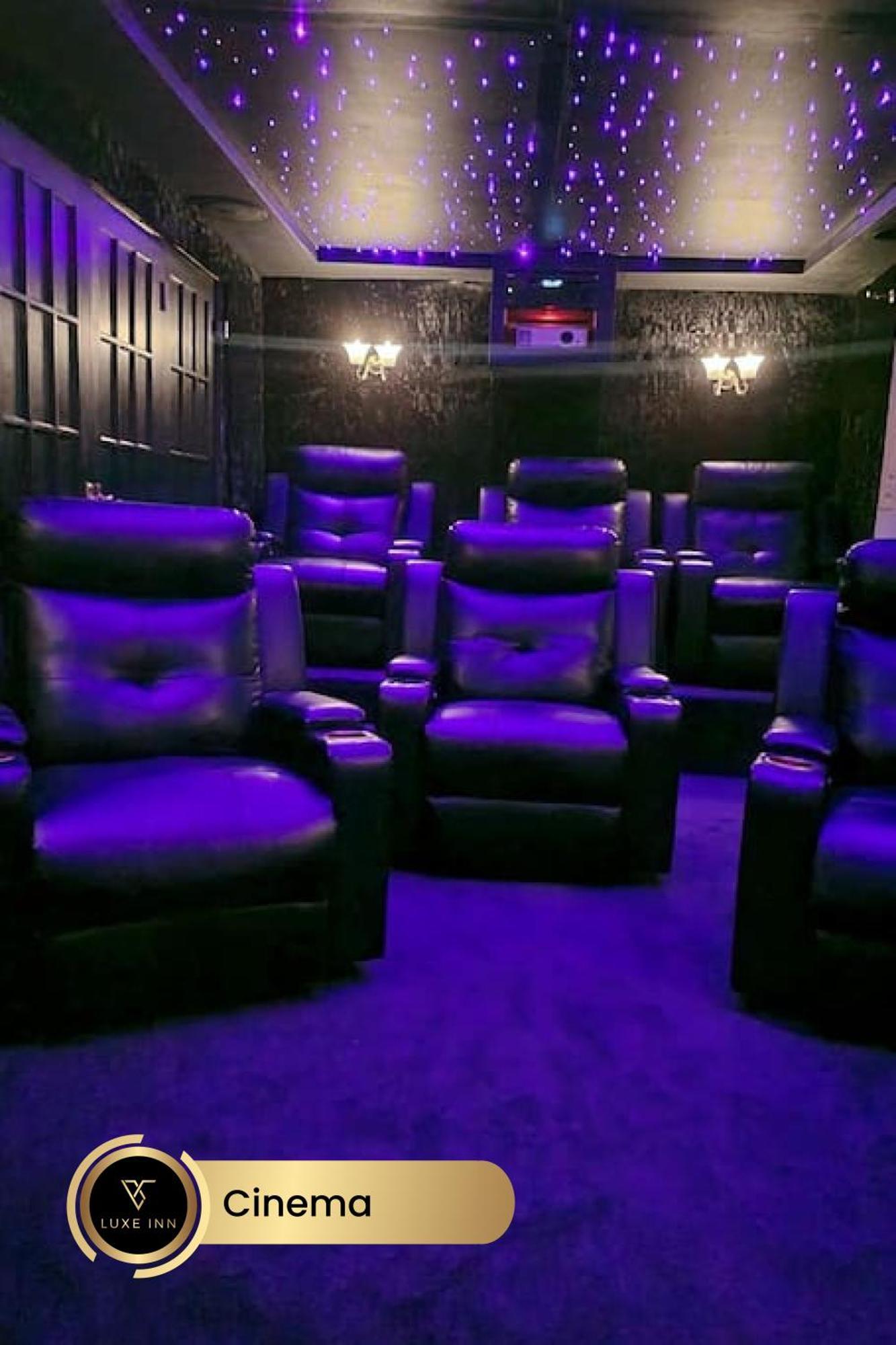 4 Bedroom House, Heathrow Airport, Luxe Inn Colnbrook Buitenkant foto