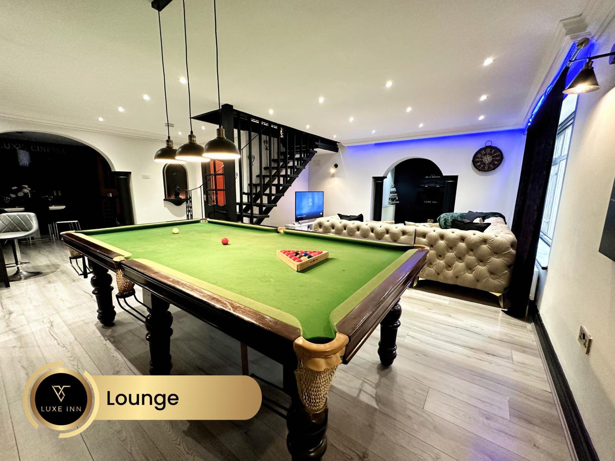4 Bedroom House, Heathrow Airport, Luxe Inn Colnbrook Buitenkant foto