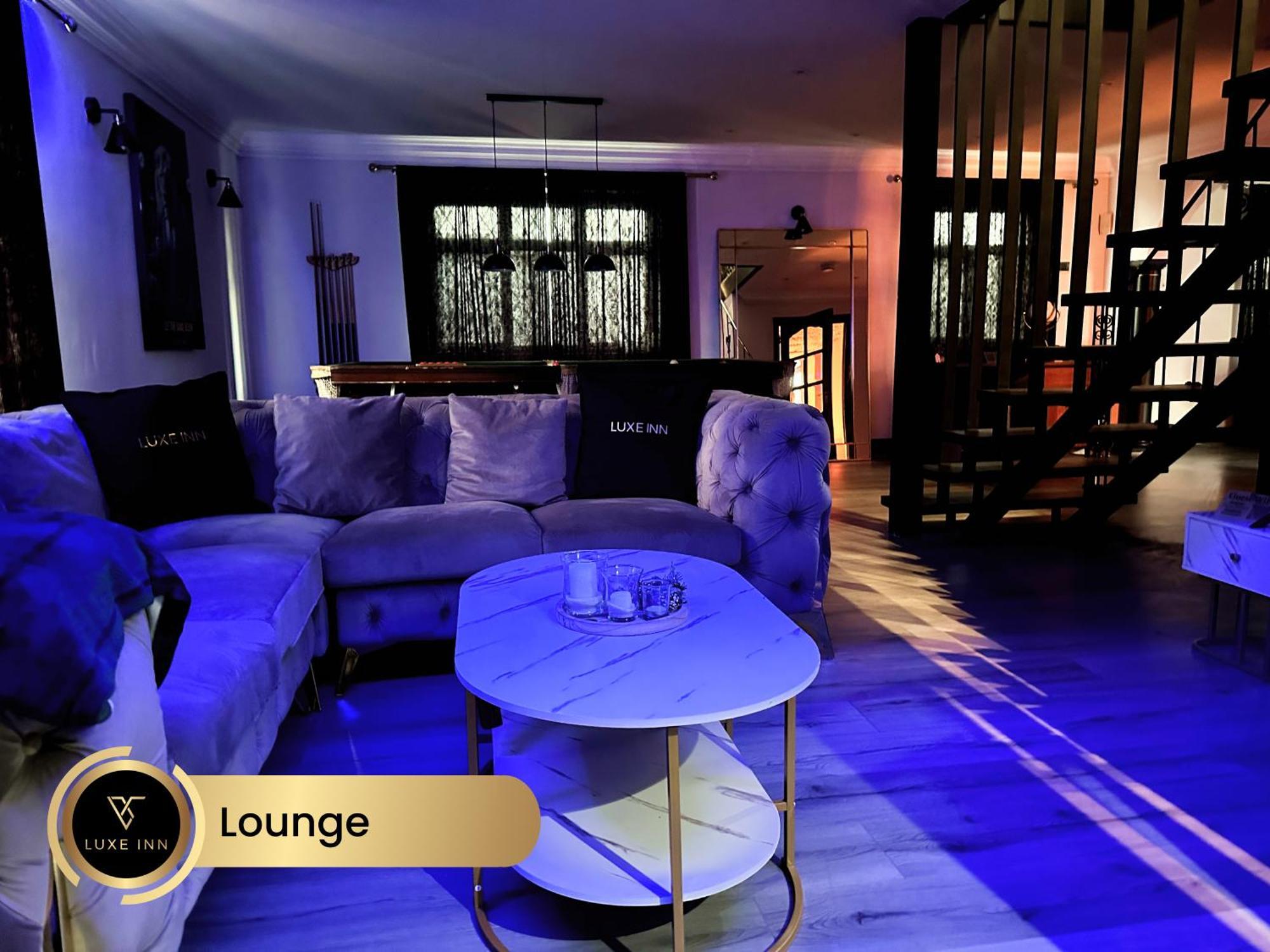 4 Bedroom House, Heathrow Airport, Luxe Inn Colnbrook Buitenkant foto