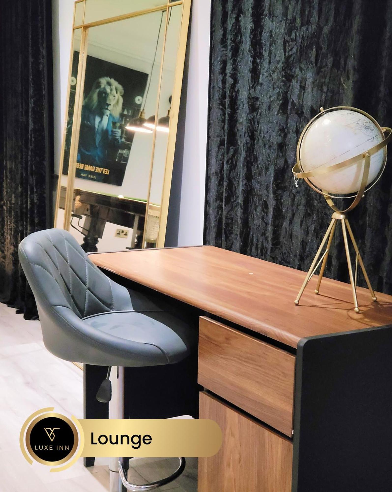 4 Bedroom House, Heathrow Airport, Luxe Inn Colnbrook Buitenkant foto