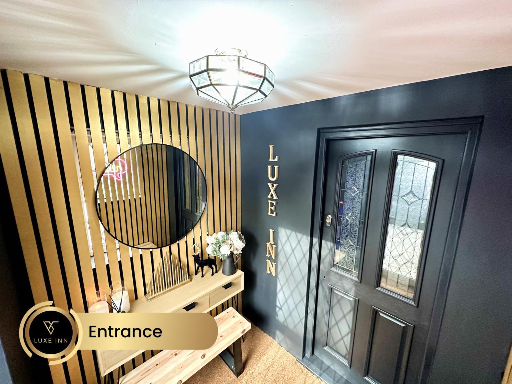 4 Bedroom House, Heathrow Airport, Luxe Inn Colnbrook Buitenkant foto